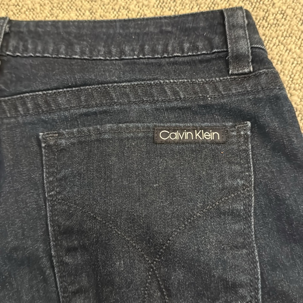 Calvin Klein Jean shorts women’s size 29/8‎ - Picture 5 of 5